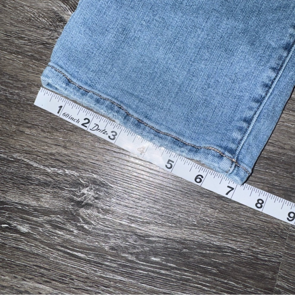 Silver Jeans Isbister Ankle Straight Distressed Light Blue Size 16W/L29 Womens - Picture 10 of 10